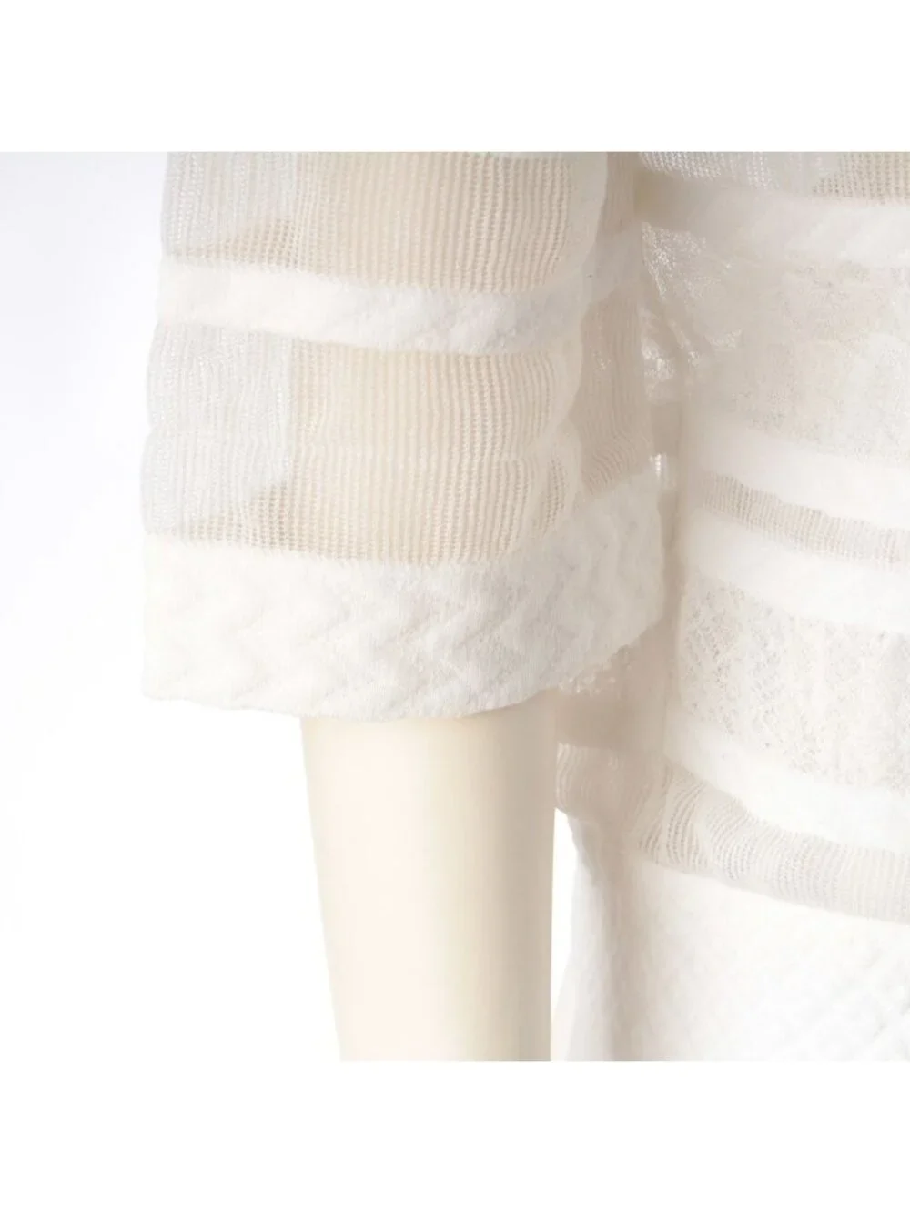 ★SOLD★ Chanel Cotton Lace Mesh Coco Button Blouse White 38 - Picture 6 of 10